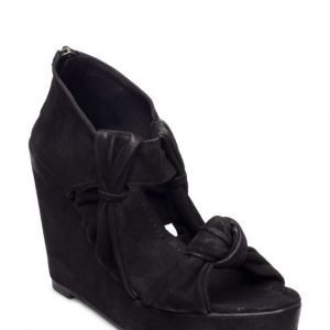 Black Lily Nehlo Wedge