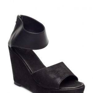 Black Lily Nila Wedge