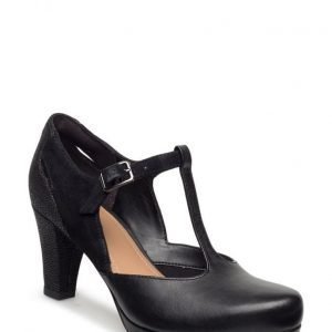 Clarks Chorus Gia