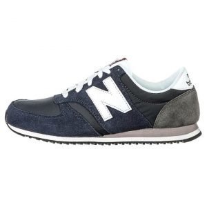 New Balance 420 sneakerit