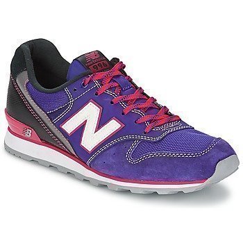 New Balance WR996 matalavartiset tennarit