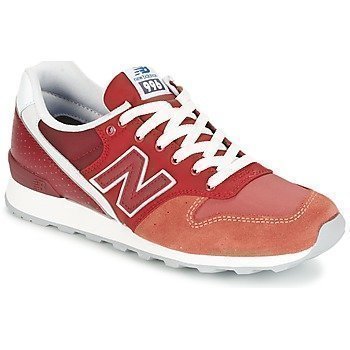 New Balance WR996 matalavartiset tennarit