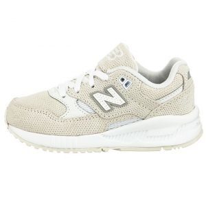 New Balance sneakerit