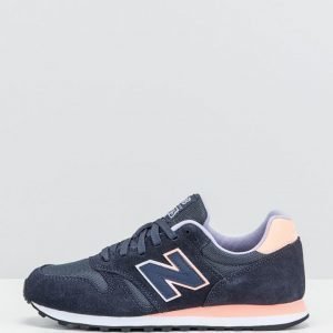 New Balance sneakerit