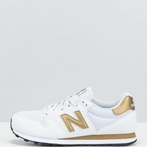 New Balance sneakerit