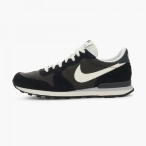 Nike Internationalist