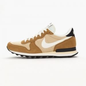 Nike Internationalist