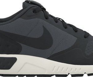 Nike M Nightgazer tennarit