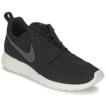 Nike ROSHE ONE matalavartiset tennarit