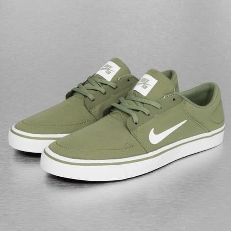 Nike SB Tennarit Oliivi