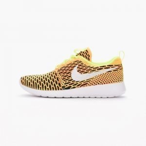 Nike Wmns Rosher One Flyknit