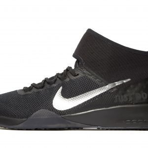 Nike Zoom Strong 2 Musta