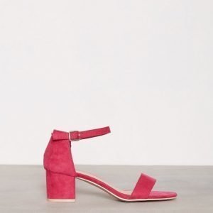 Nly Shoes Low Block Heel Sandal Mokkanahkasandaalit Magenta