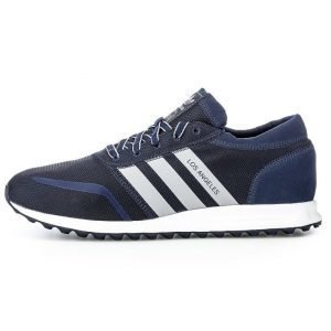 adidas Originals sneakerit